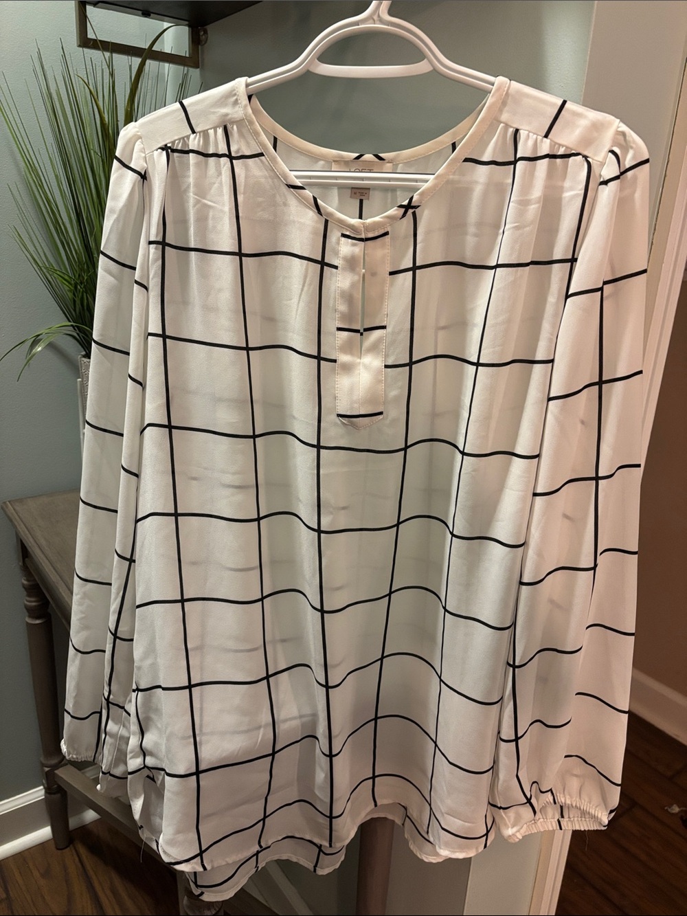 Windowpane Grid Long-Sleeve Blouse - White / Black